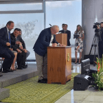 Lula sanciona lei que fixa gratuidade na conta de luz a 17,1 milhões de famílias