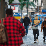 Frente fria avança e Inmet emite aviso de baixas temperaturas; RS e SC têm risco de geada