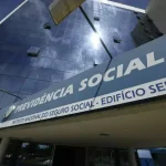 INSS paga a primeira parcela do 13º salário de aposentados e pensionistas a partir de sexta-feira