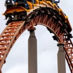 Justiça determina que parque de diversões pague indenização a mulher que sofreu acidente em montanha‑russa na Serra Gaúcha