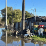 Rio Ibirapuitã transborda e mais de 100 pessoas ficam fora de casa em Alegrete, no RS